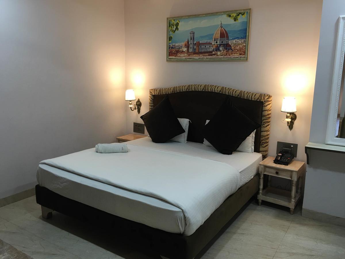 Hotel Posh Chandigarh Exterior photo