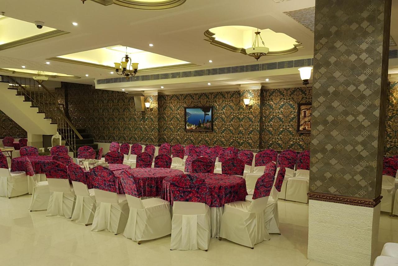 Hotel Posh Chandigarh Exterior photo